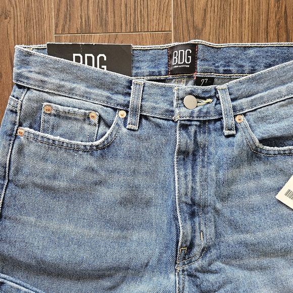 Urban Outfitters BDG Bootcut Distressed Light Wash Jeans Size 27 - Picture 3 of 12